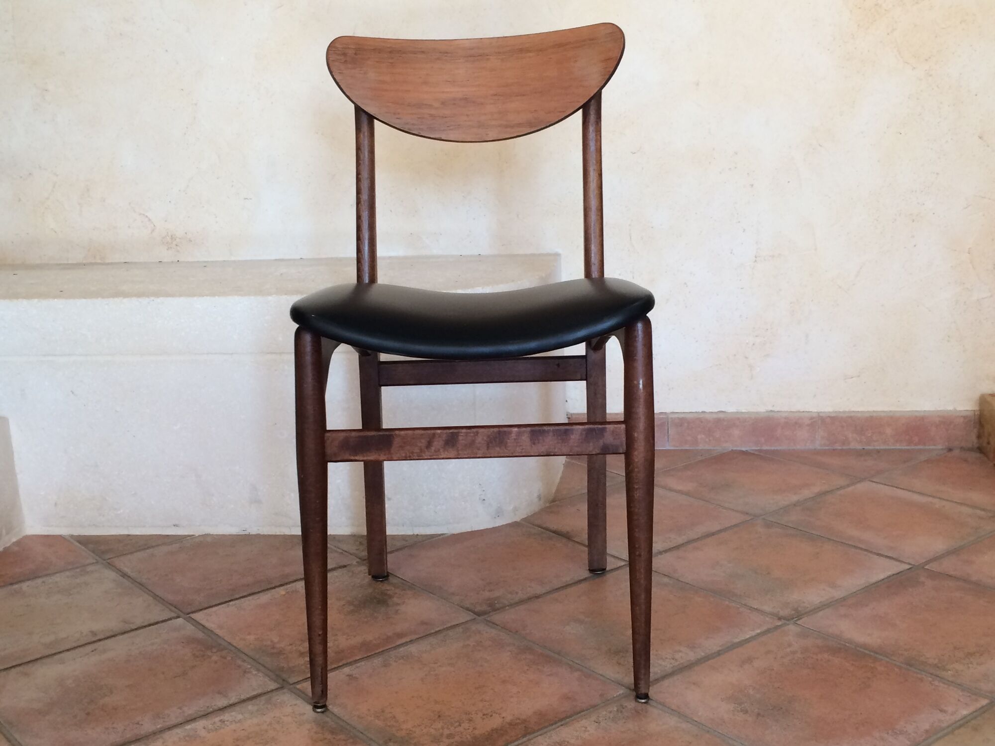 Set of 4 scandinavian chairs  1960