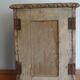Vitrine XVIIIeme siecle a trois vantaux mobiles