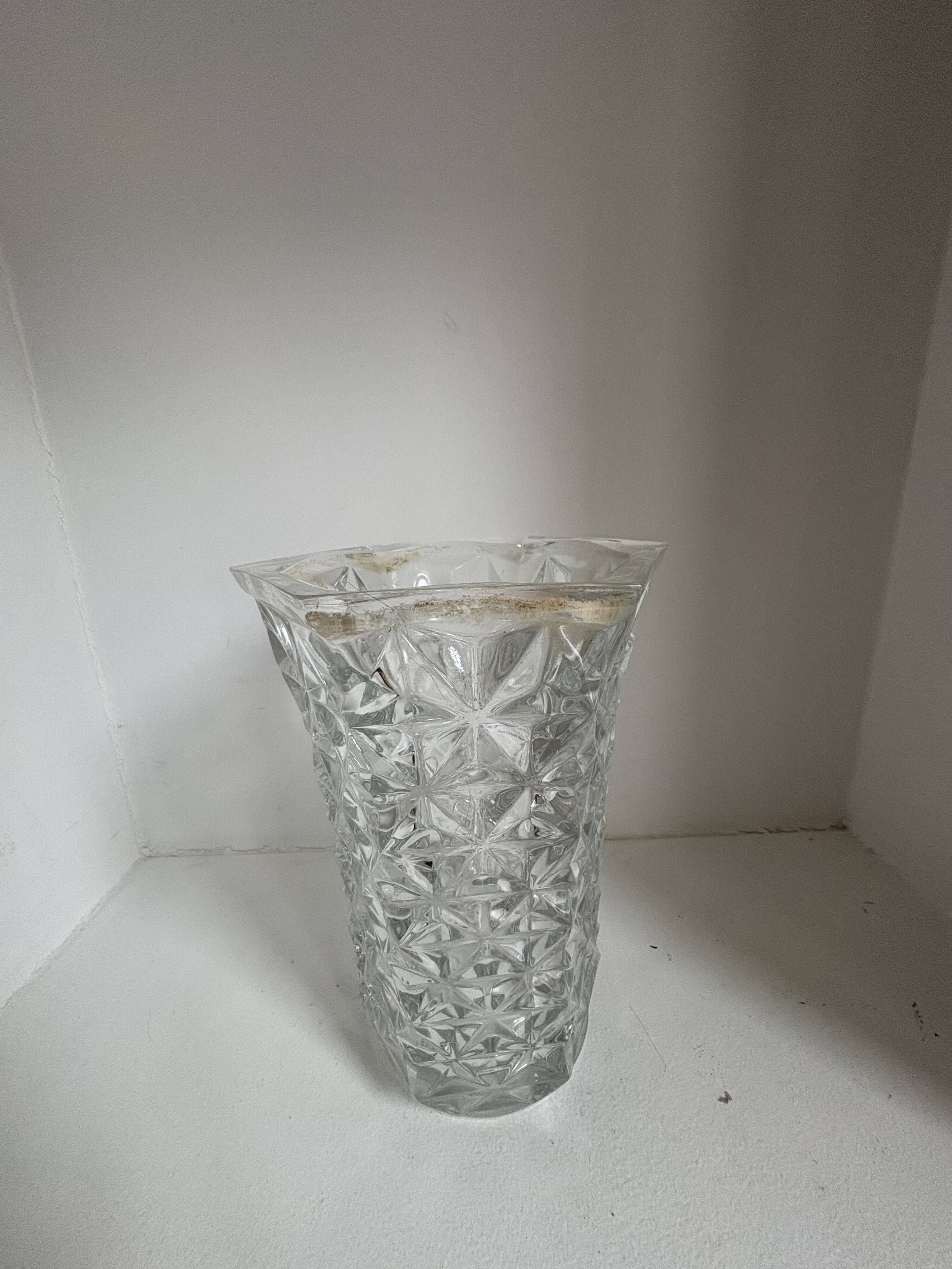 Set of 16 decorative items