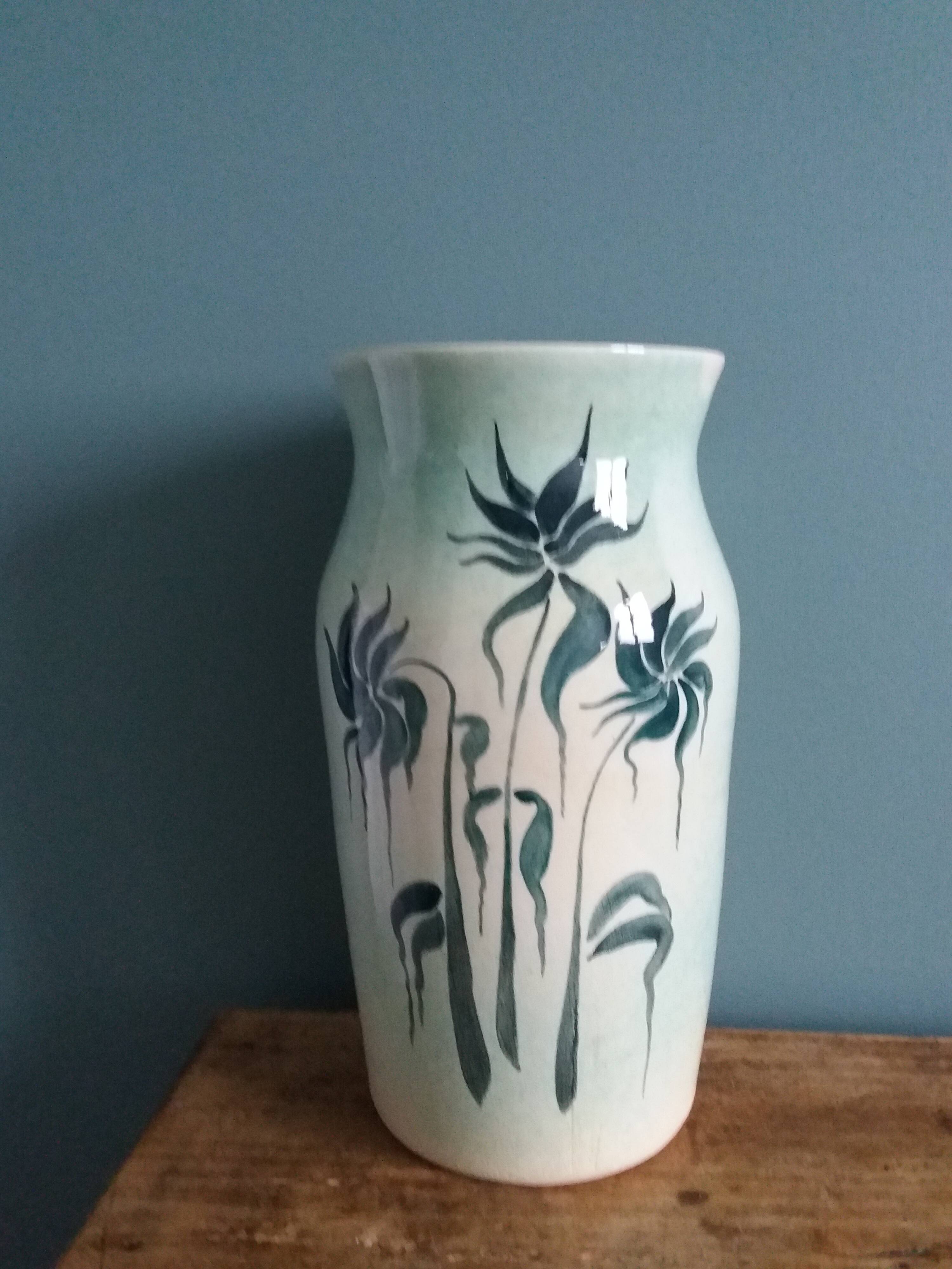Vase signed Gabet