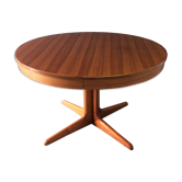 Baumann round extensible table with extensions