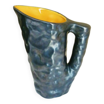 Enamelled ceramic pitcher, design from the 50s/60s, signed "La Poterie Perigordine"