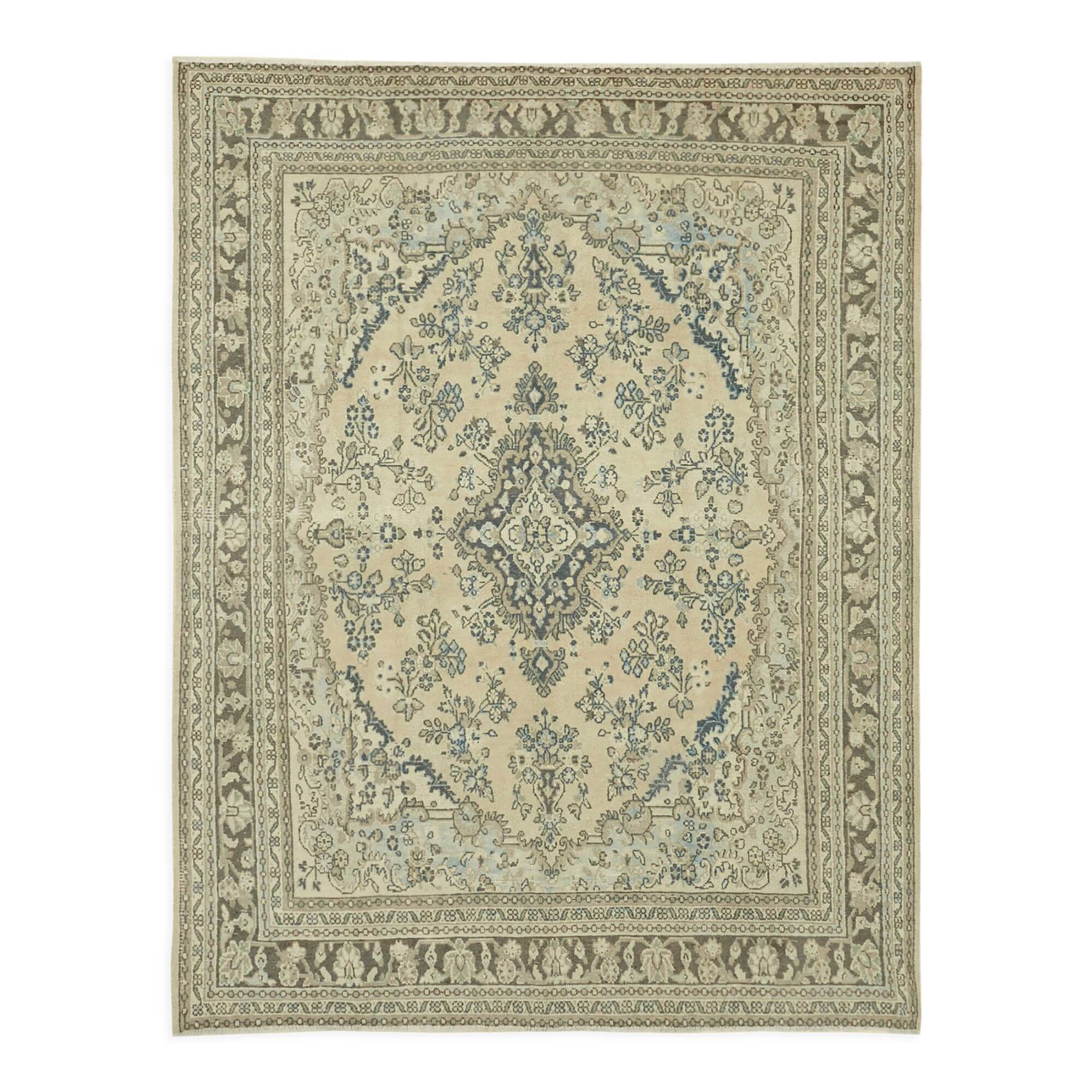 Handmade oriental unique 1980s 267 cm x 338 cm