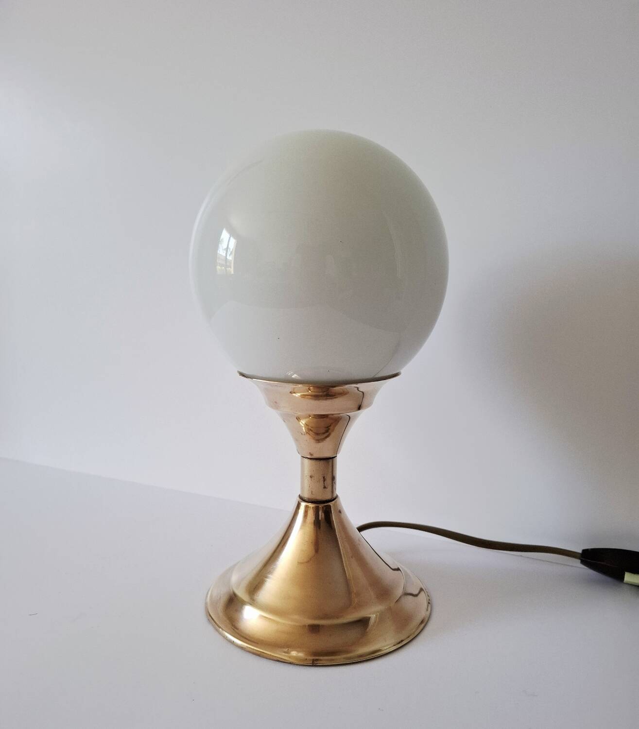 Vintage tulip base brass lamp