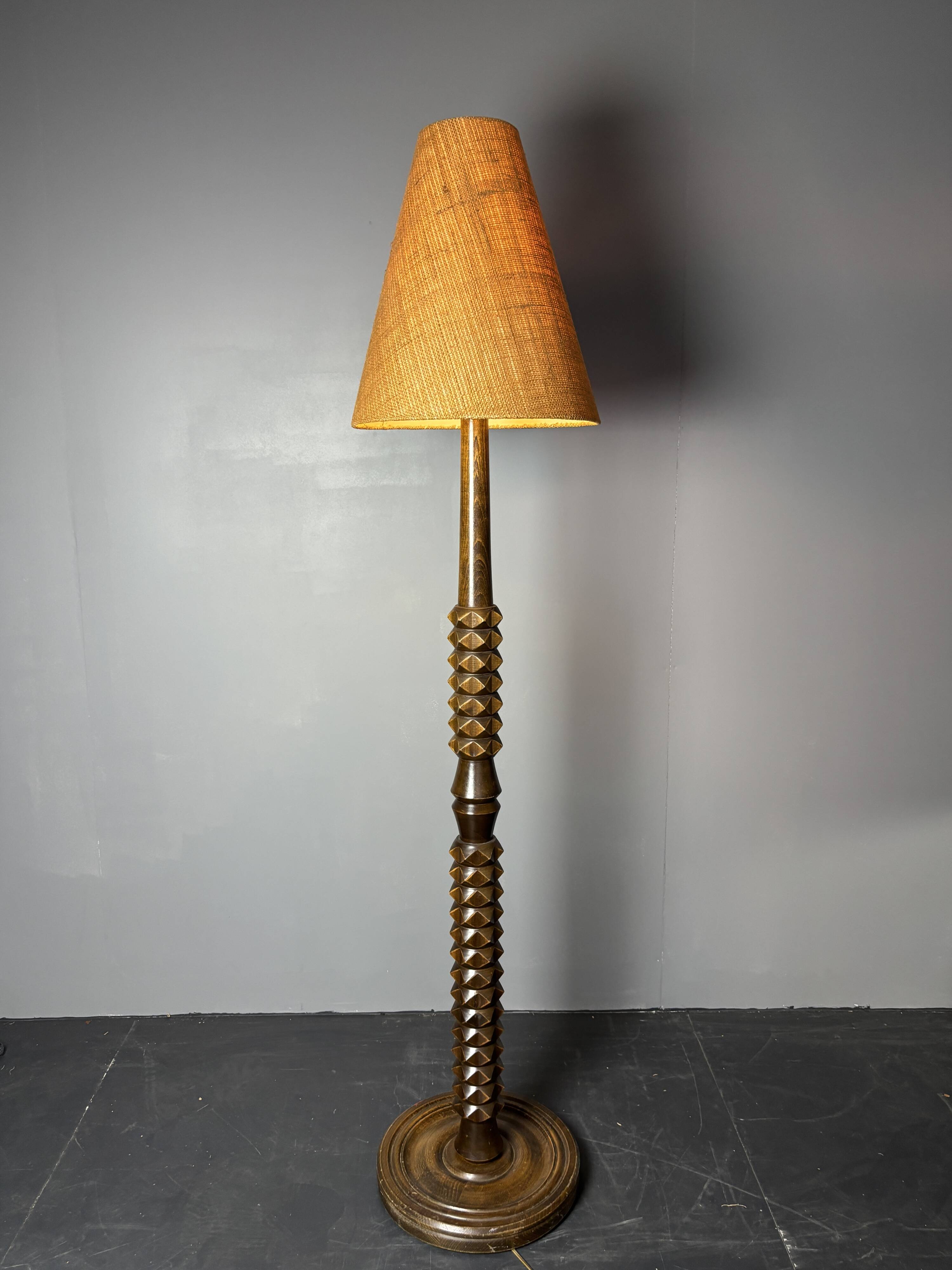 Lampadaire brutaliste du milieu du siècle dans le style de Charles Dudouyt, années 1950.