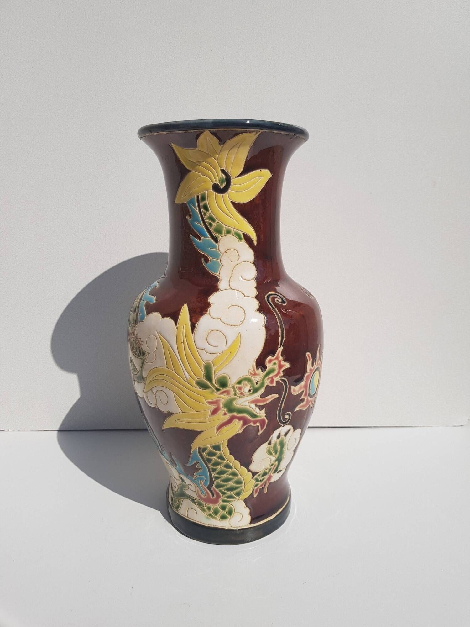 Ceramic vase decoration: 2 unwinged Dragons / Yin Yang Sun - Signed Pictogram (Signature on the ide