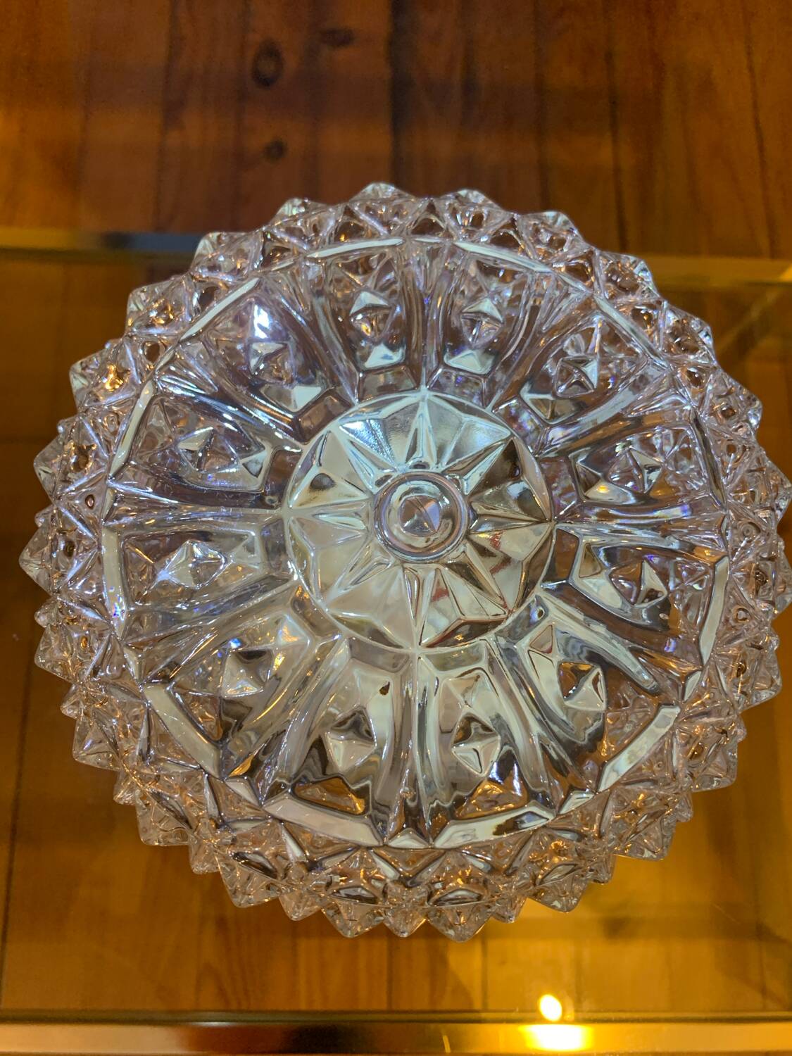 Round star-shaped glass ceiling light