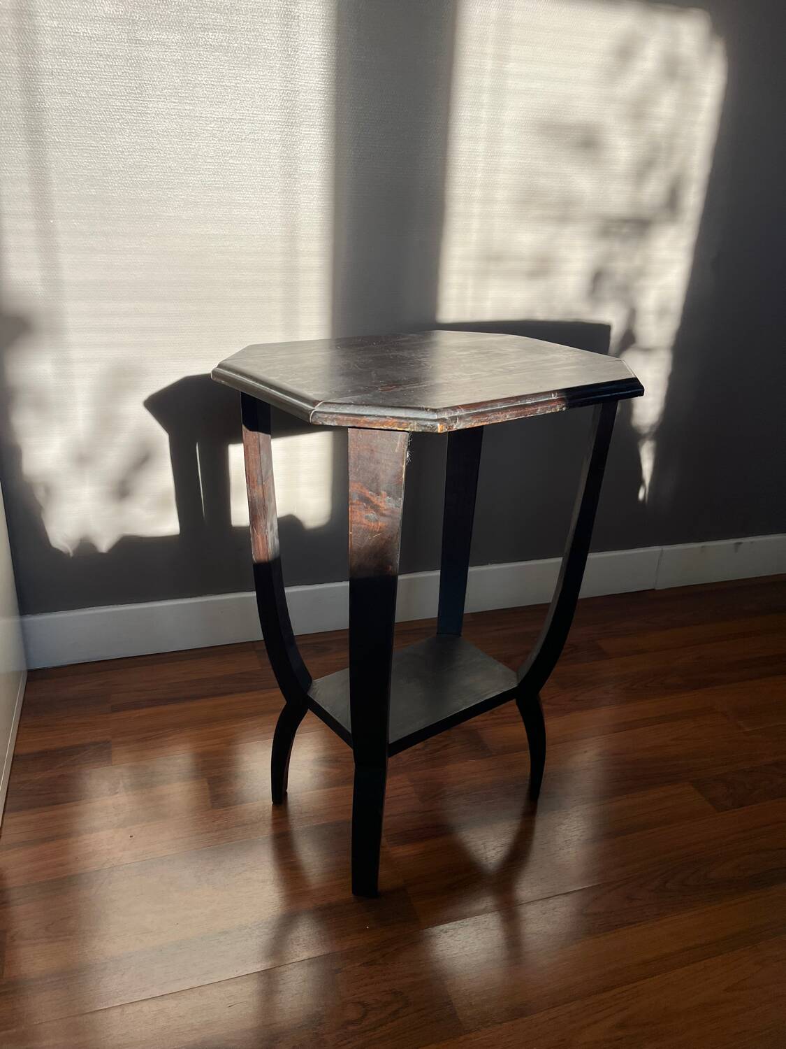 Wooden nesting table