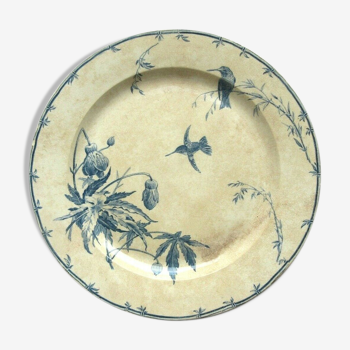 Flat round dish signed gien, blue model, hummingbird, flowers and birds, 32 cm