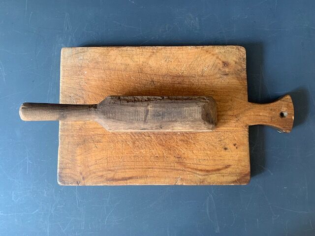 Old cutting board in French solid wood