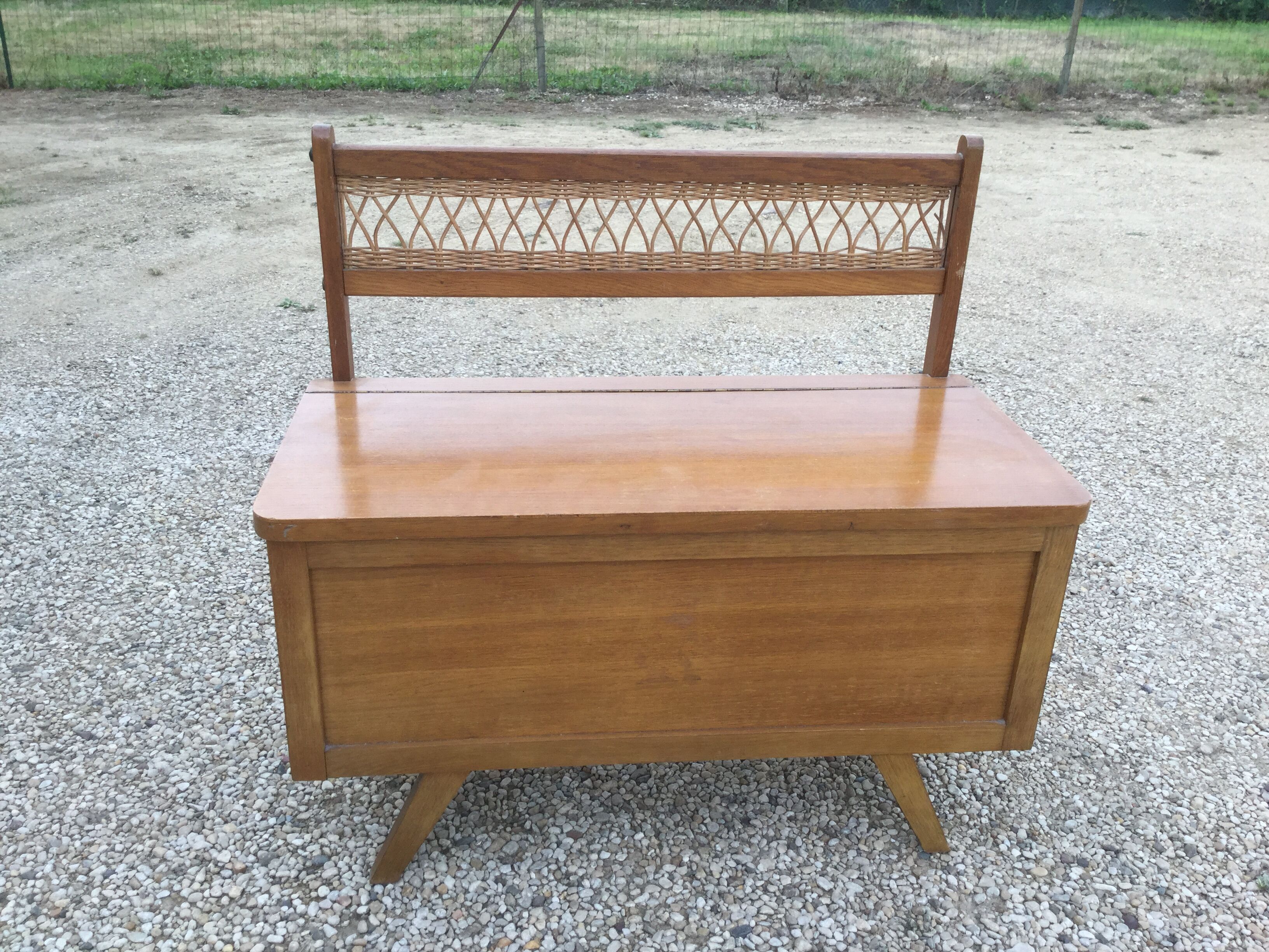 Trunk bench vintage