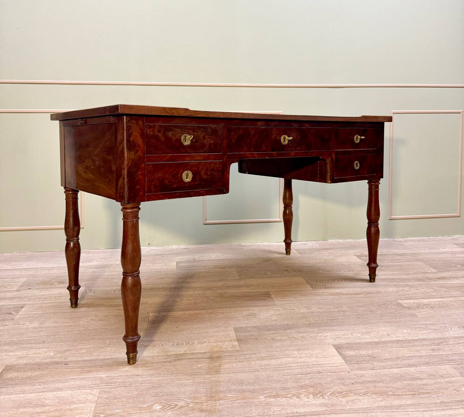 Flat Desk In Mahogany And Mahogany Feather Jacob Feet Louis Philippe Period XIX Eme Century