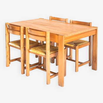 Ensemble table extensible et  4 chaises au design rationaliste en bois d'orme massif. France, 70's