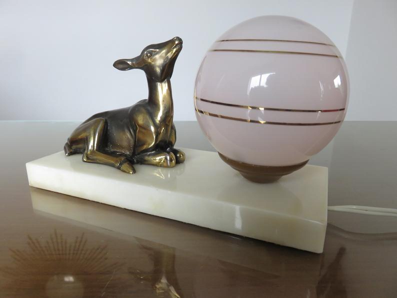 Fawn lamp, doe Art Deco marble white opaline pink and regulates 30/40 years