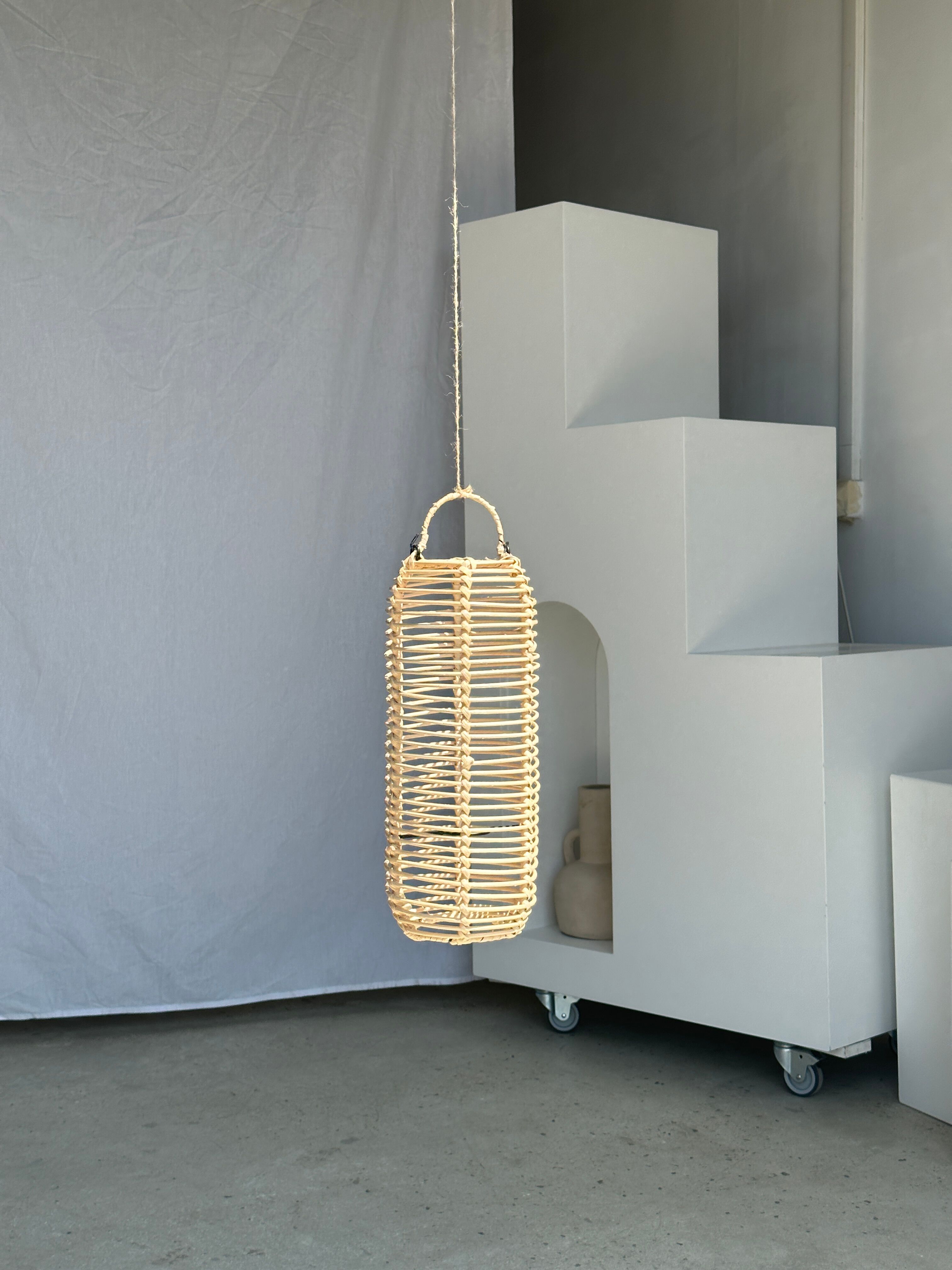 Small lantern-shaped rattan suspension H35 D15