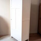 Armoire bonnetière parisienne vintage rénovée