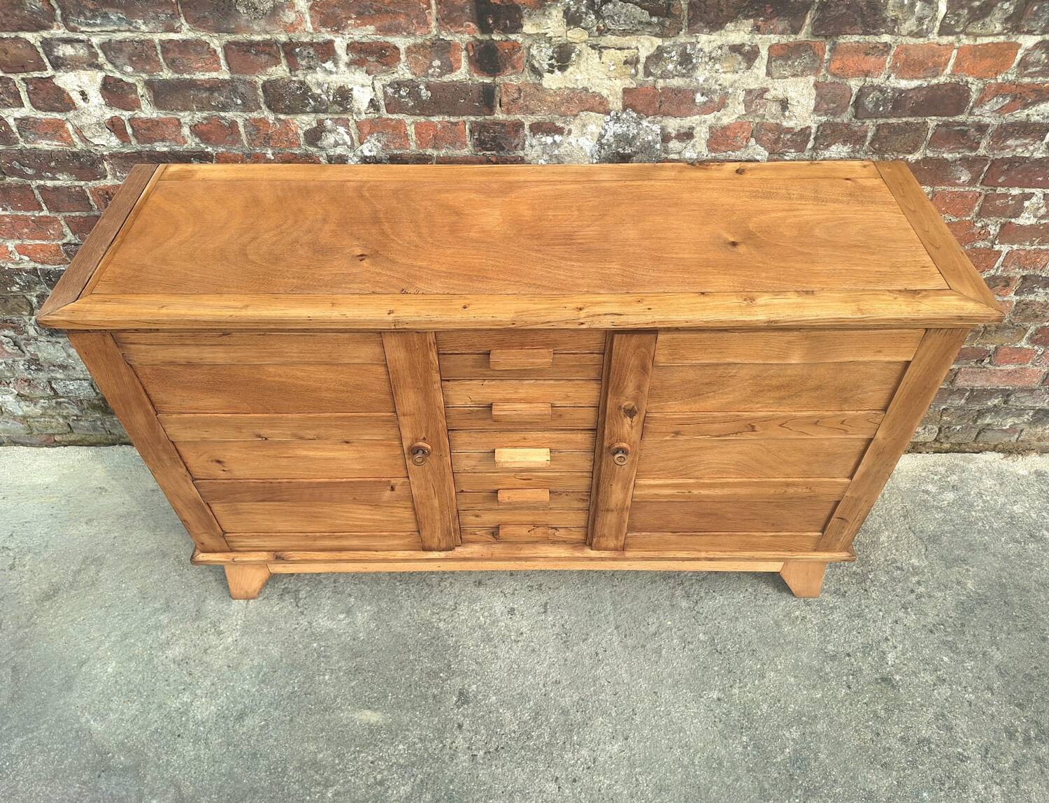 Buffet reconstruction René Gabriel vintage, meuble ancien dit de sinistrés