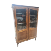 Armoire avec portes vitrées