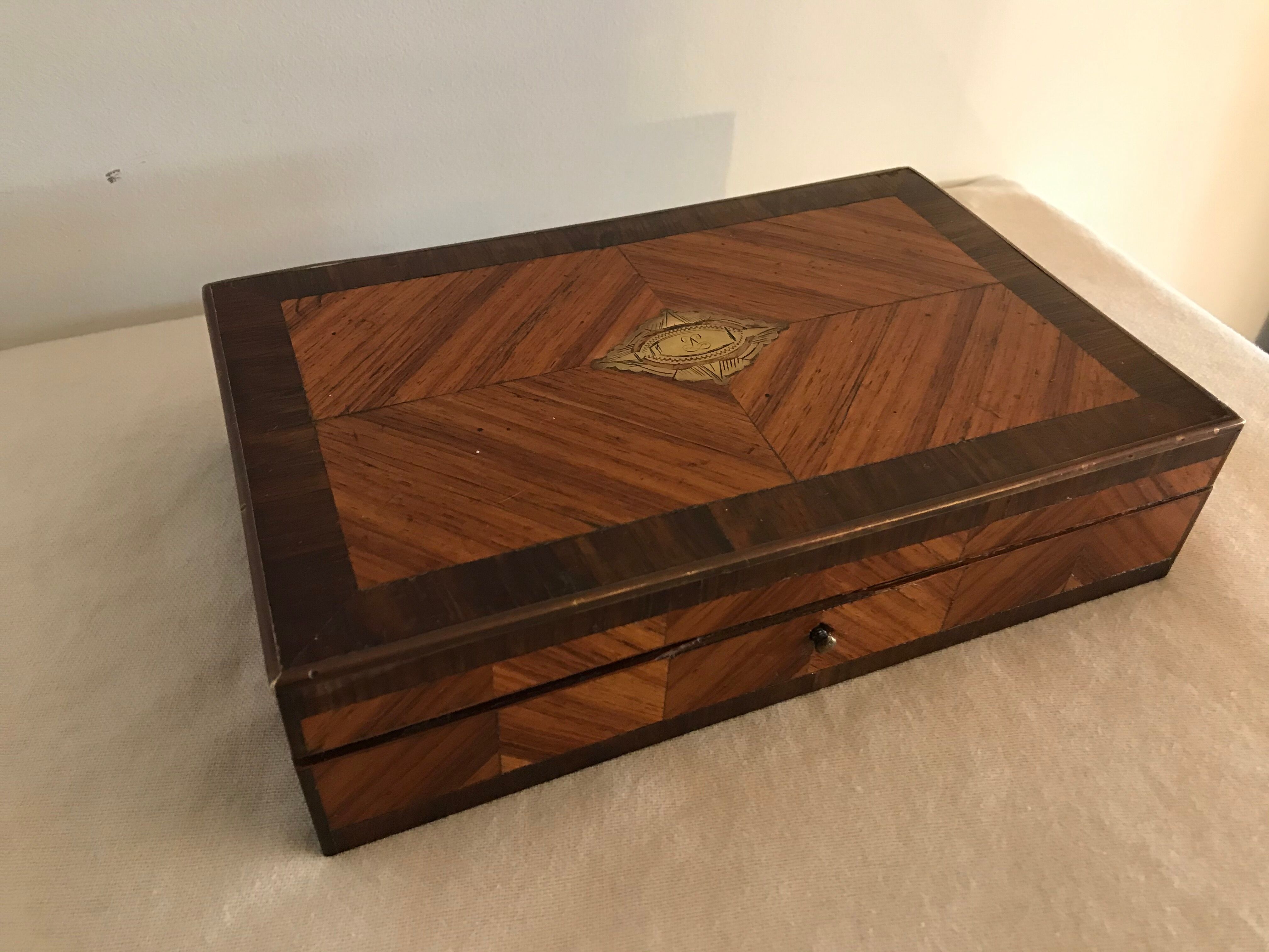 Box in marquetry