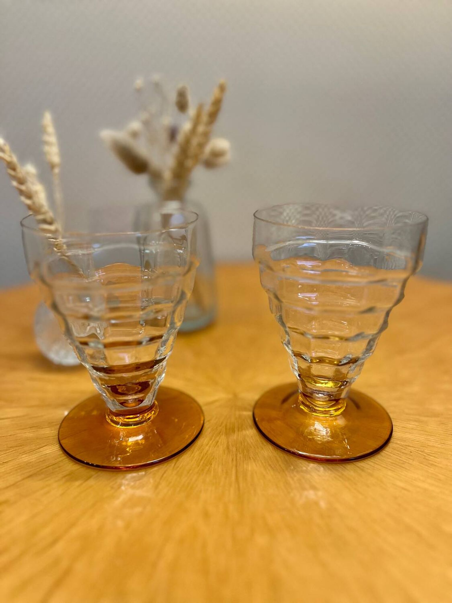 Set of 2 vintage Art Deco glasses