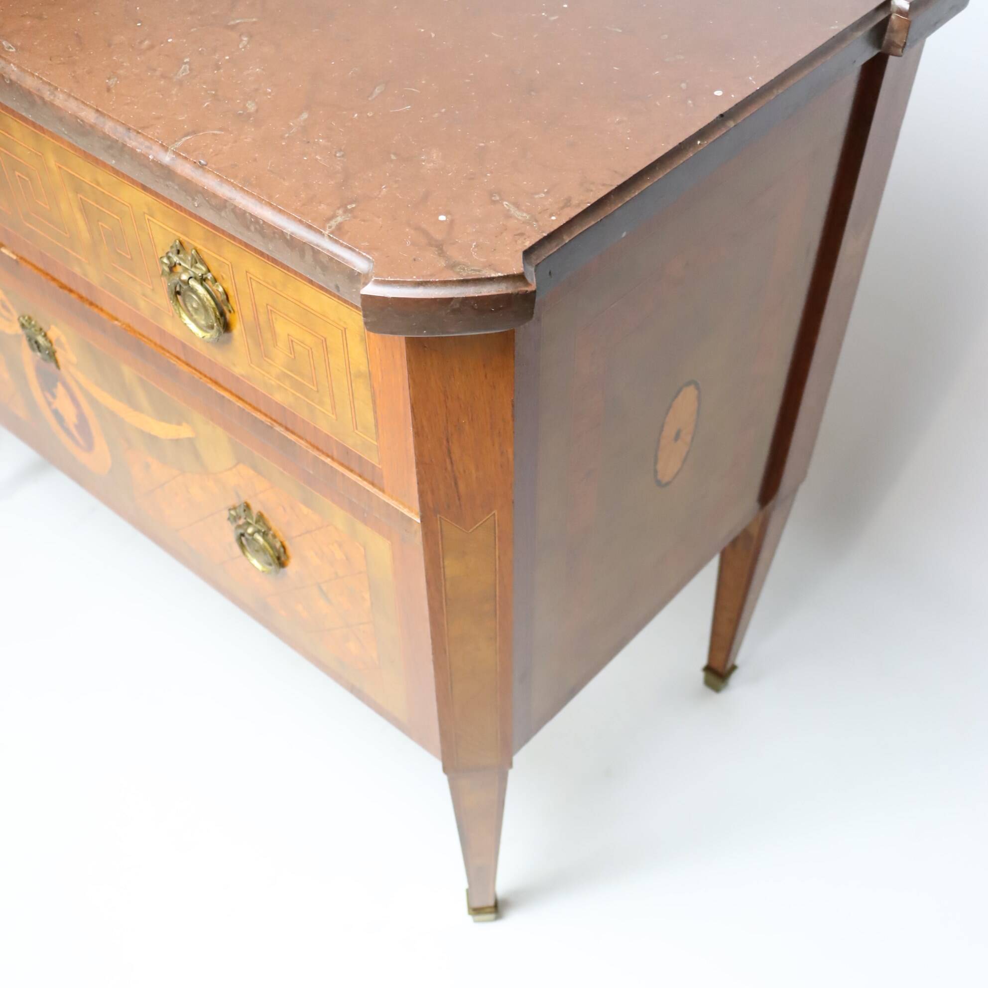 Commode de style Gustavien