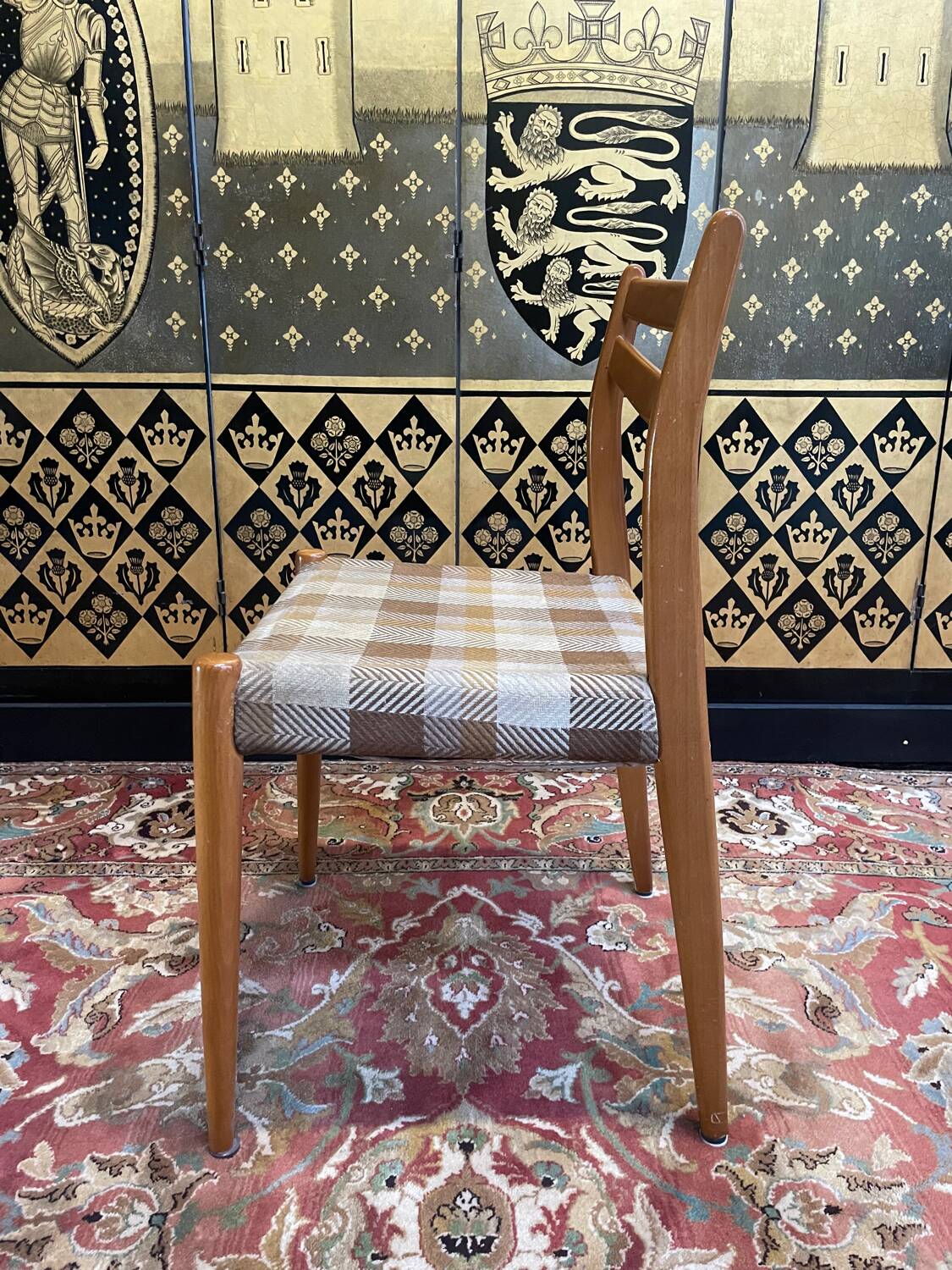 Suite de 6 chaises de style Scandinave