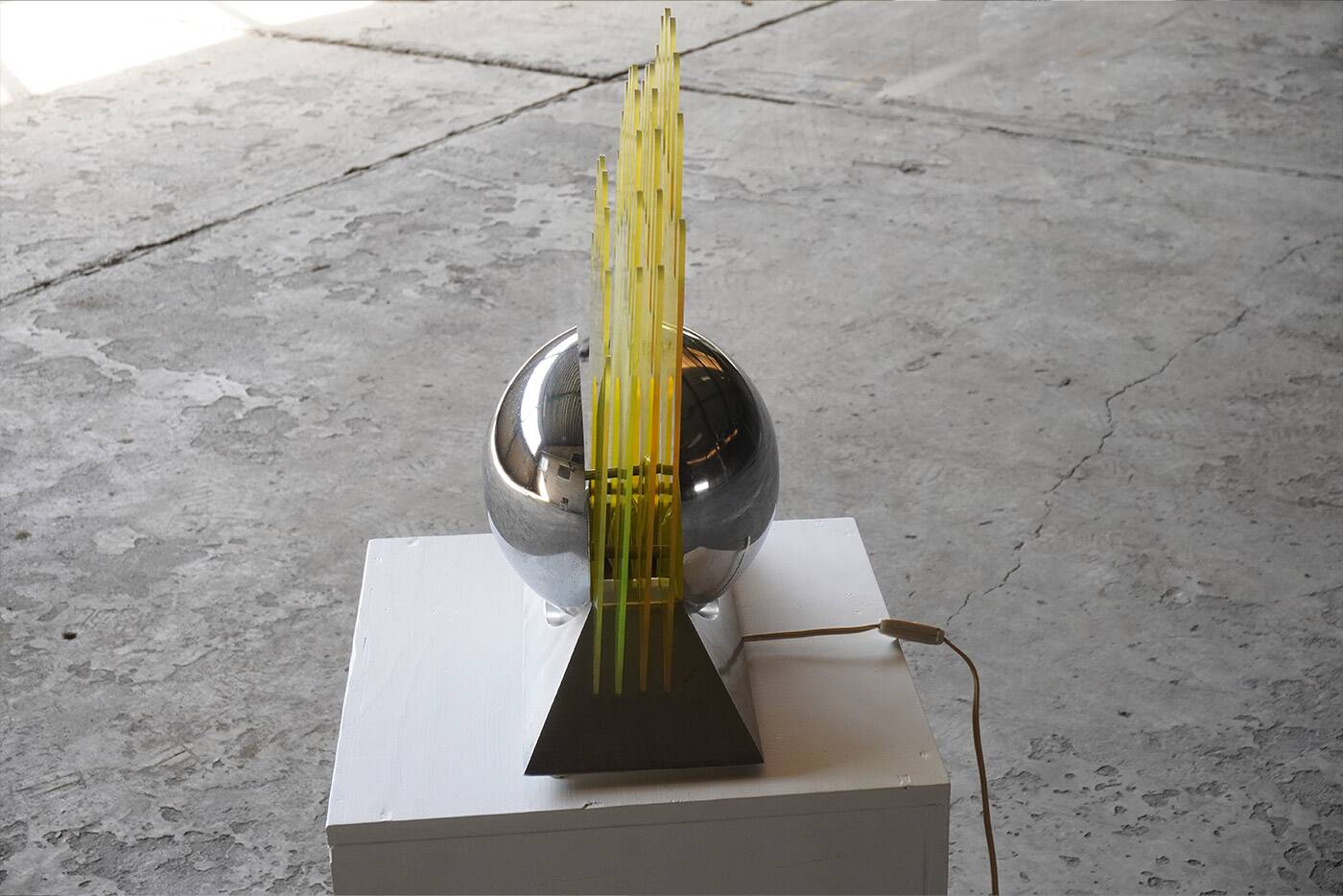 Sergio Giobbi and Patrizia Innocenti for Metalmobili 'Sfera' table lamp, Italy 1970s