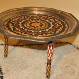 Decorative tripod top