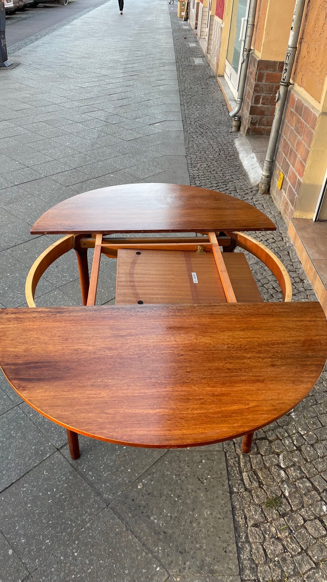 Round Extendable Dining Table McIntosh Edition 1960s Rosewood