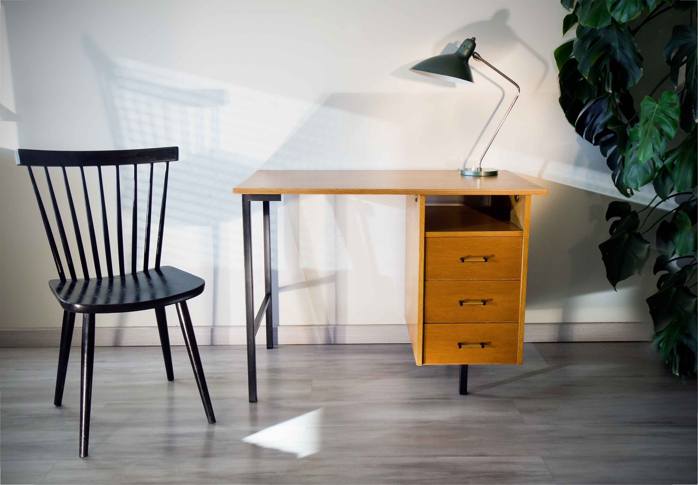 Desk 60's vintage modernist style, wood and steel