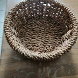 Woven round basket