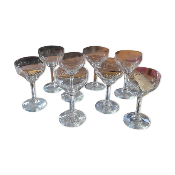 8 verres à pied anciens, verrerie française, années 50.