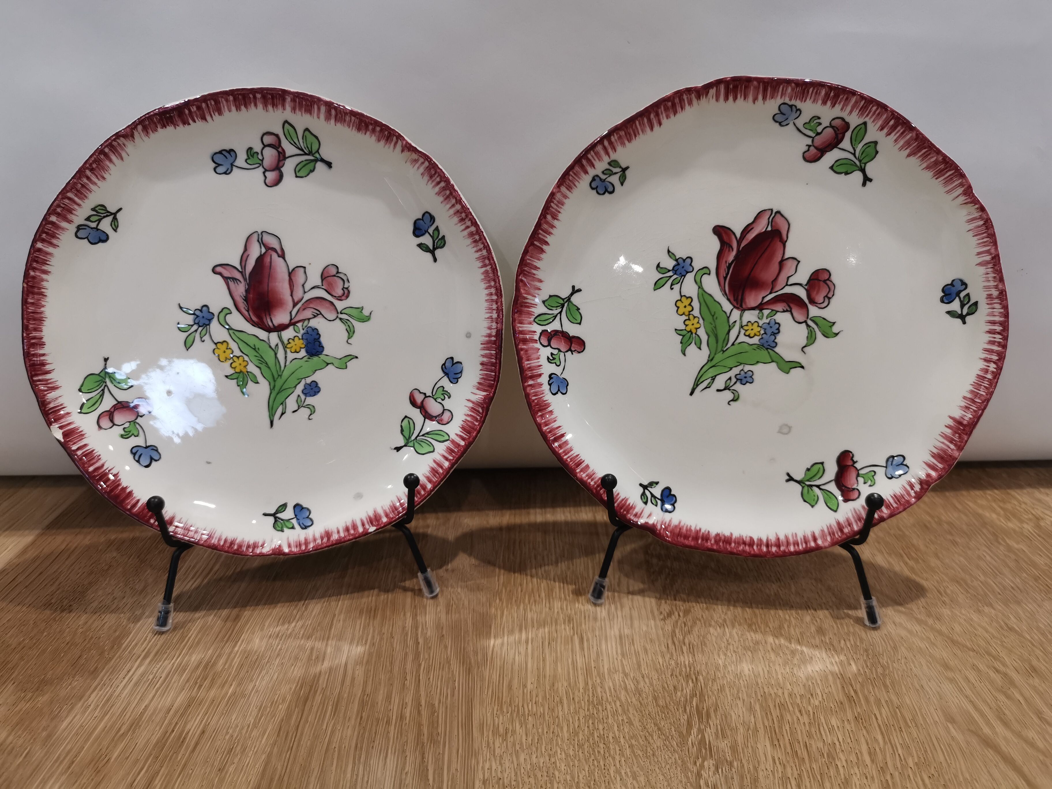 2 old flat plates in GIEN earthenware model "Lorraine"
