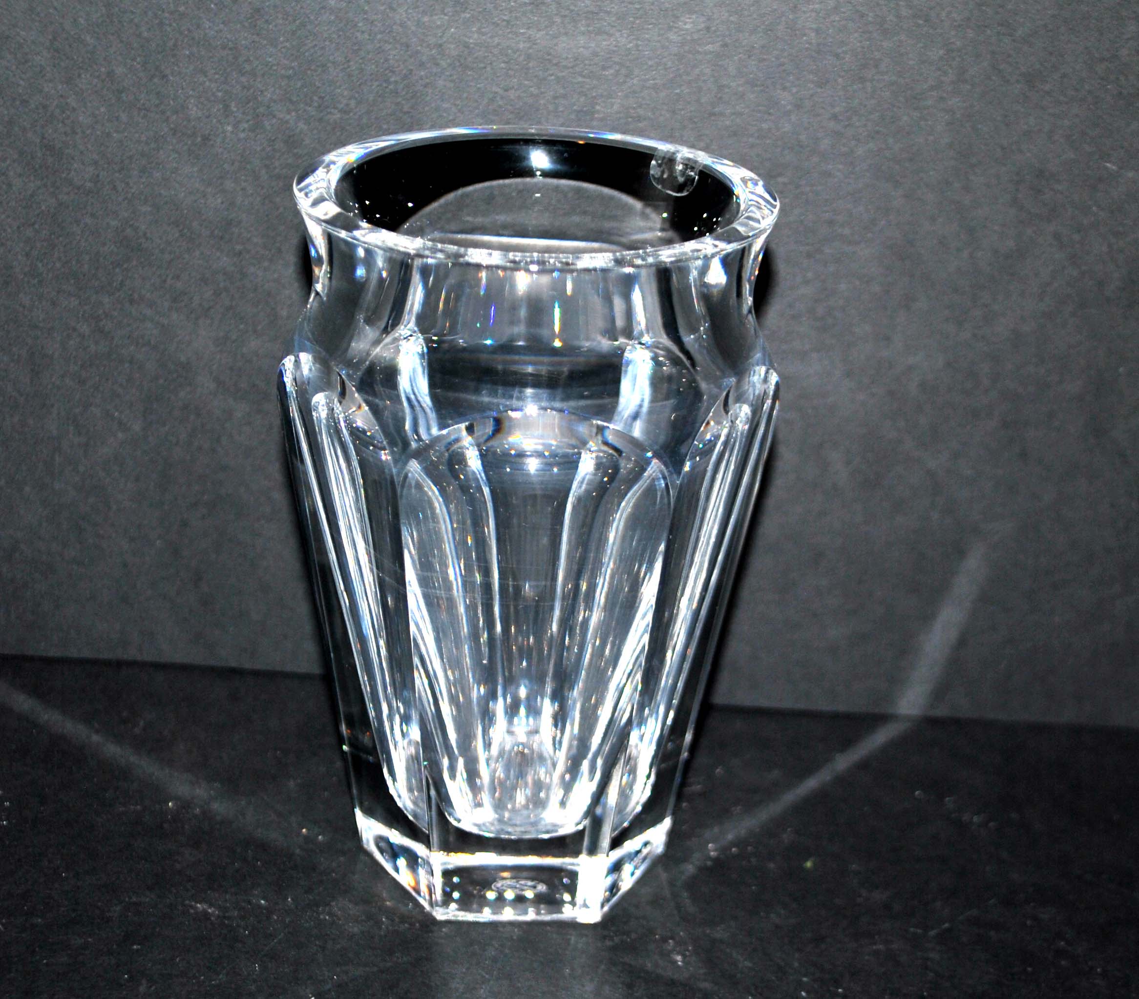 Vase baccarat nelly in crystal cut with flat ribs harcourt 12.5cm