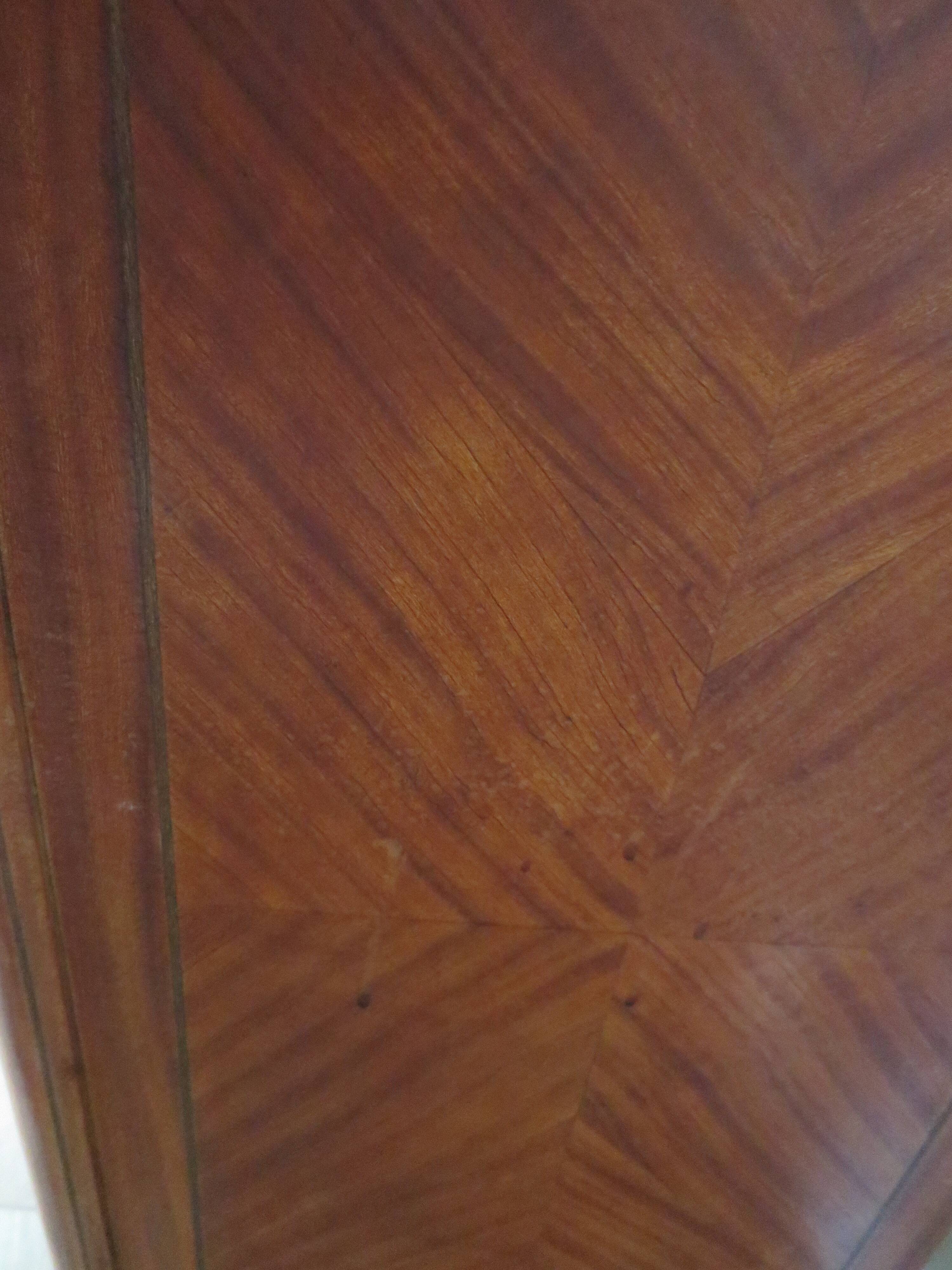 Louis XVI chest of drawers - Bronze - Butterfly wood veneer marquetry - 1930