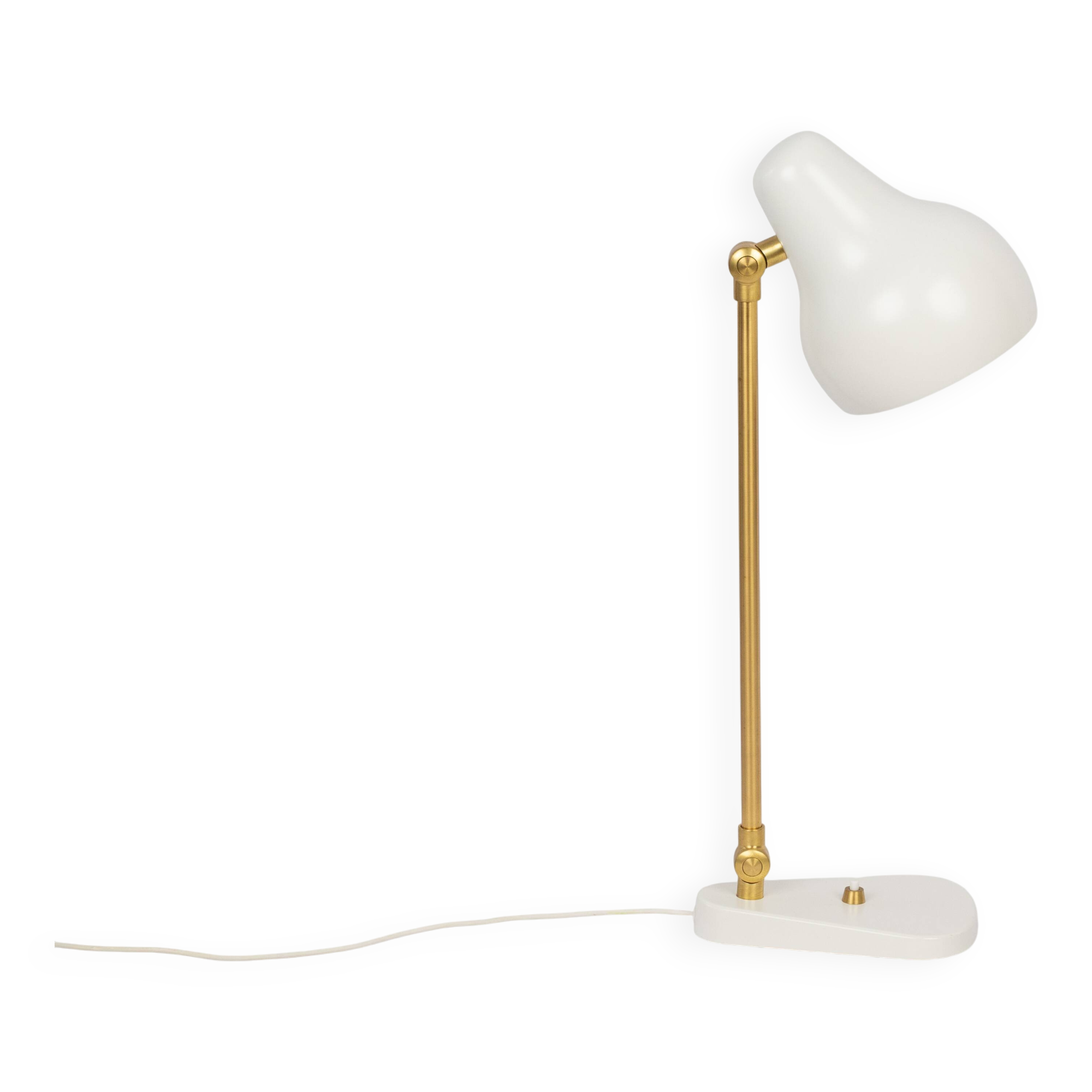 Lampe de table VL38 de Vilh. Lauritzen, Louis Poulsen, années 1940