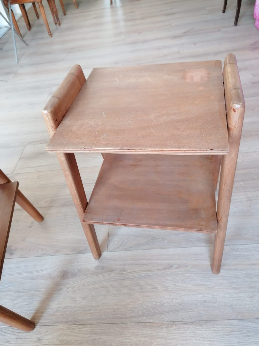 Table de chevet