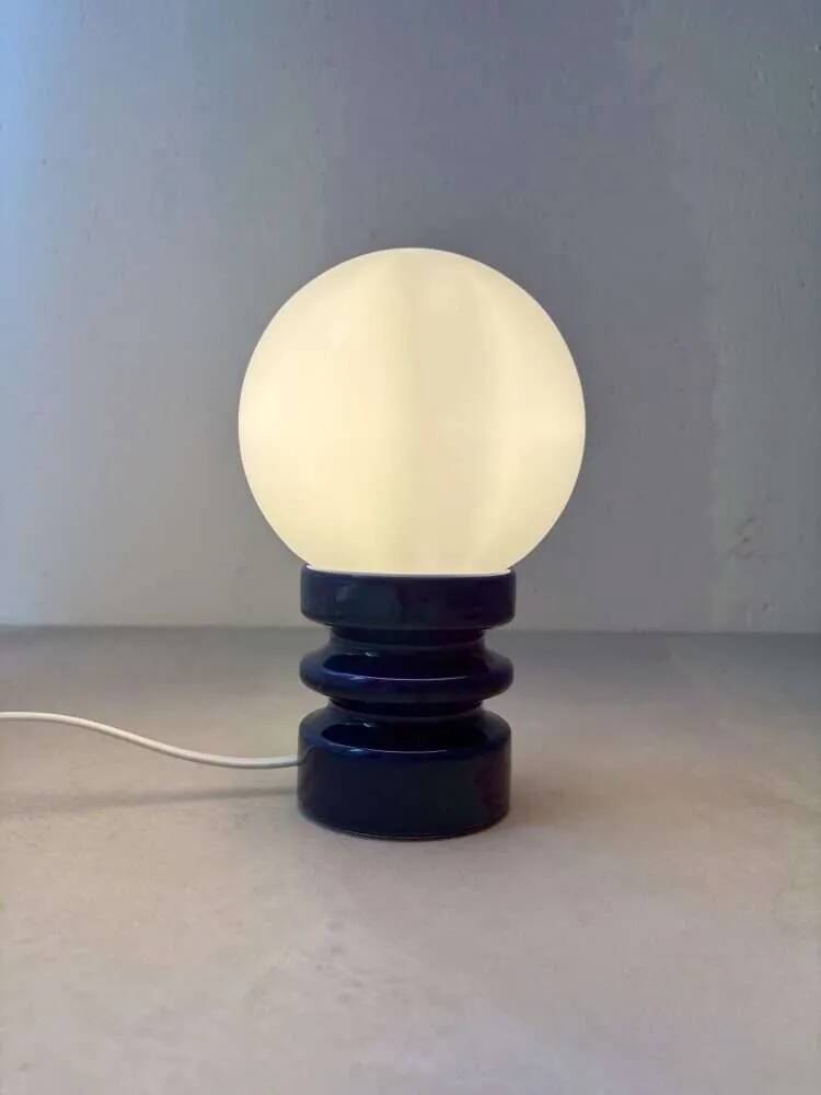 Dümler & Breiden table lamp from the 1970s, ceramic.