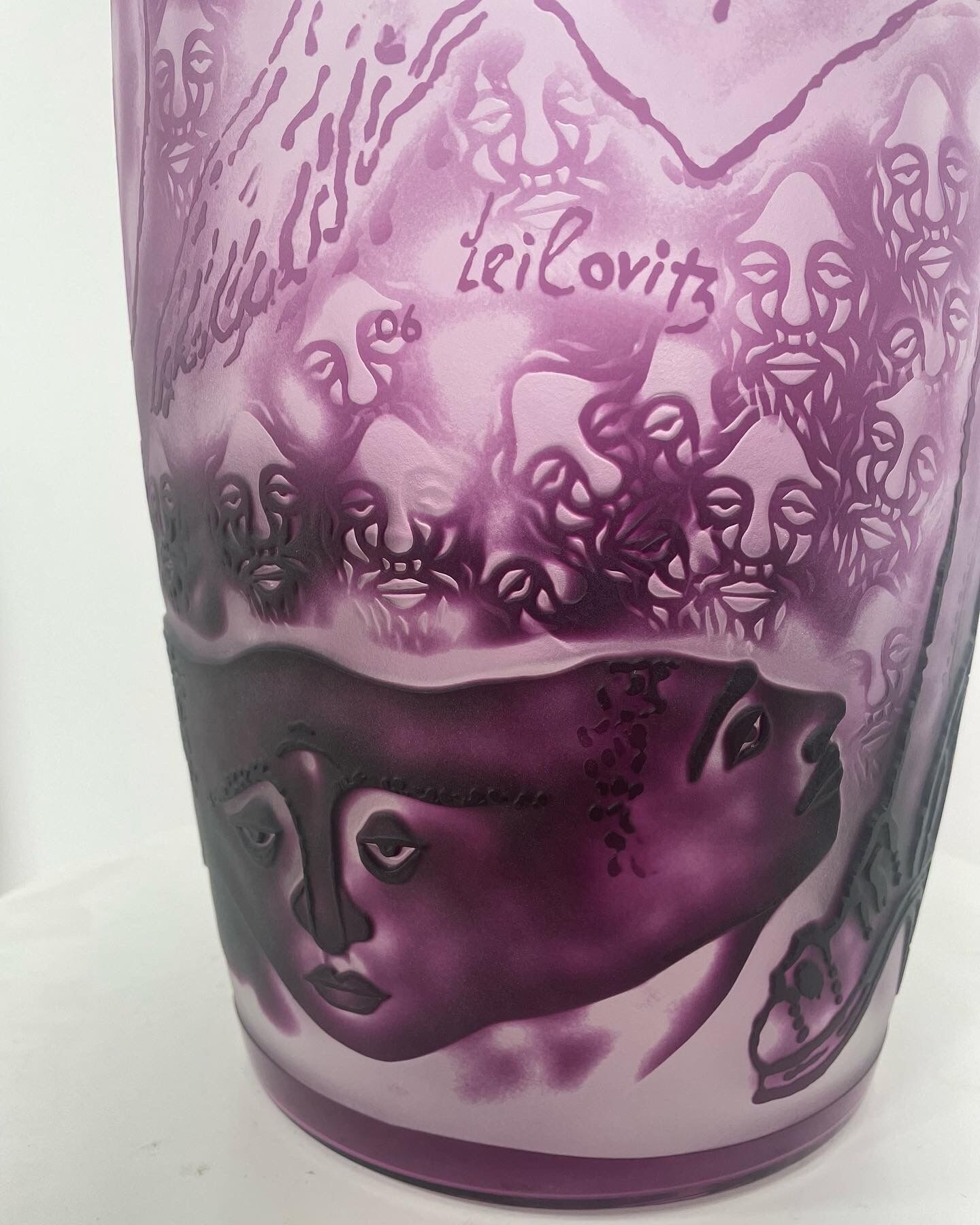 Vase of Edward Leibovitz