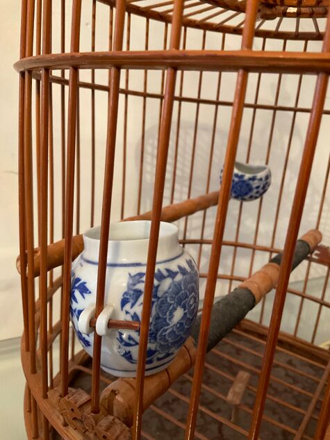 Ancienne cage à oiseaux en bois et rotin