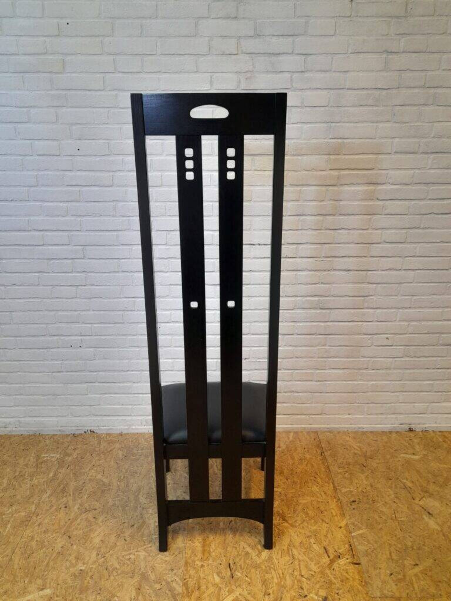 Set of 4 Ingram chairs by Charles Rennie Mackintosh
