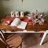 Farm table