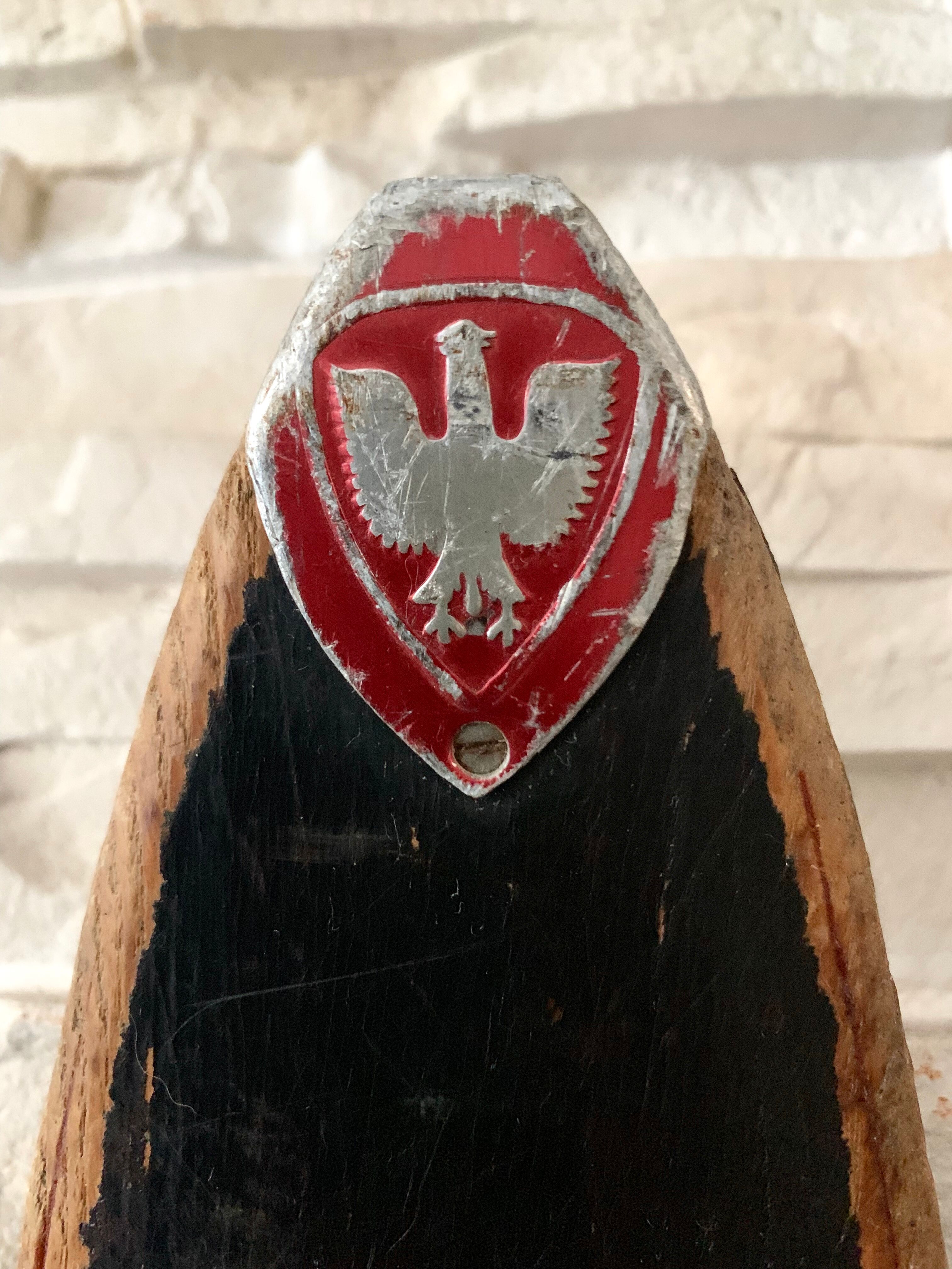 Paire de ski vintage en bois