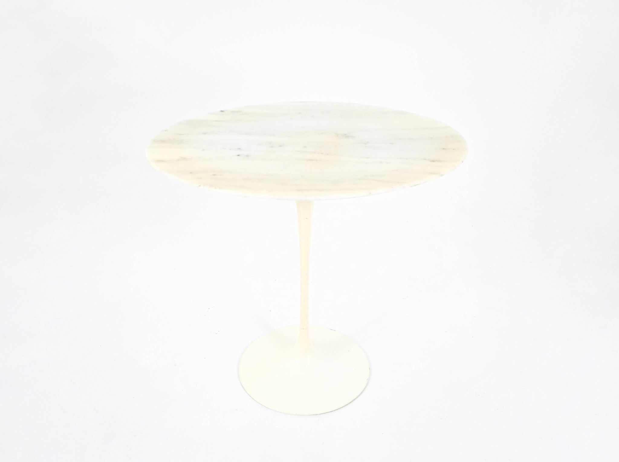 Oval side table by Eero Saarinen for Knoll International, 1960s