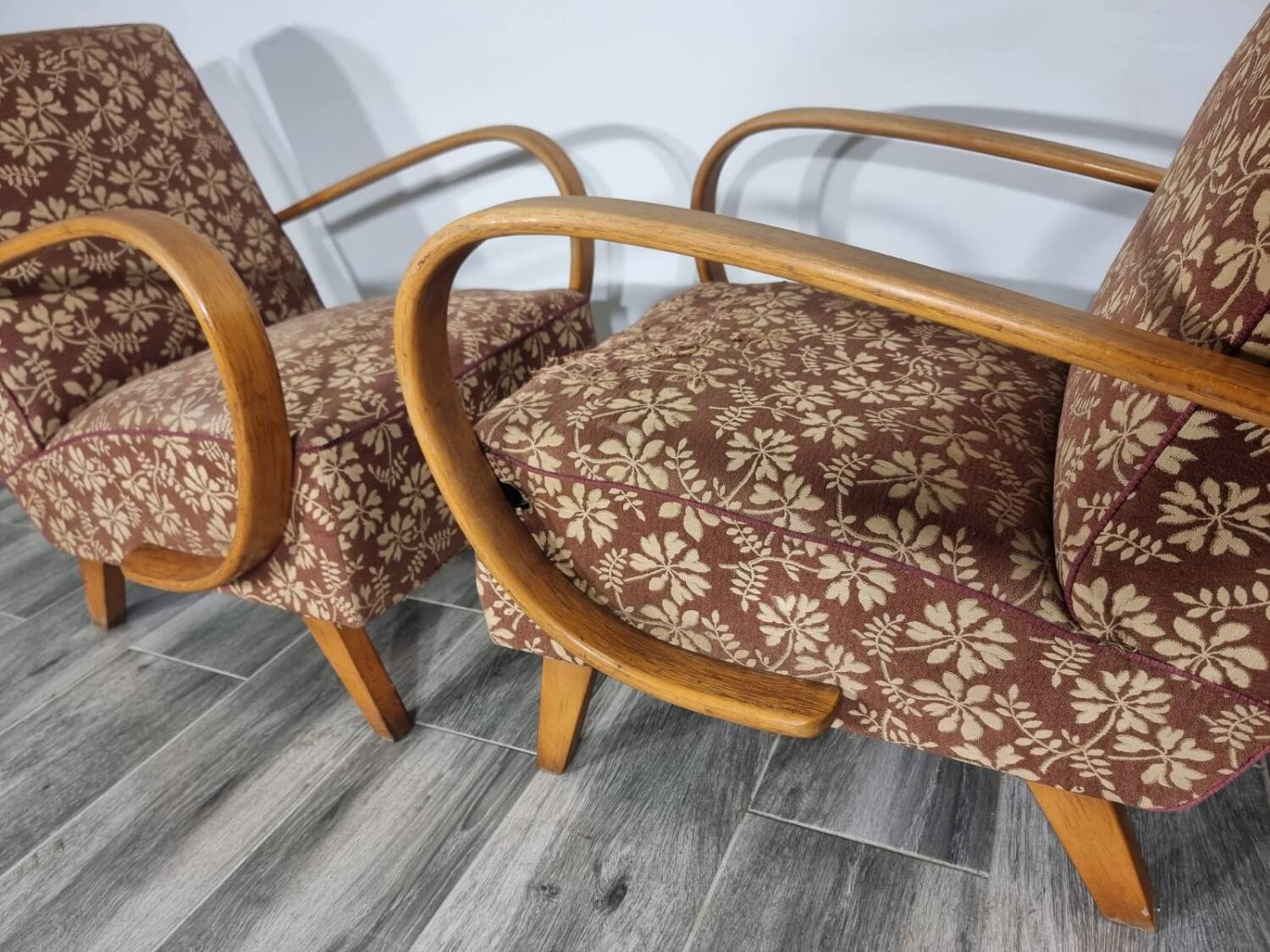 Art deco armchair by Jindrich Halabala