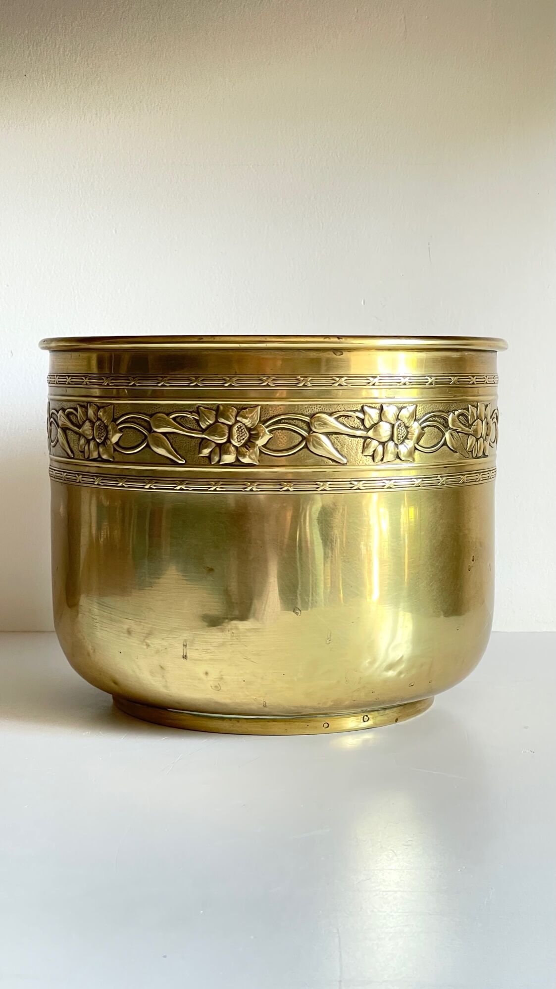 Brass plant pot if Paris 60s