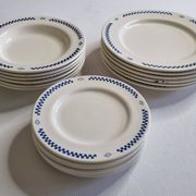 Service of 18 vintage dessert, hollow and flat plates with checkerboard pattern, 1950s