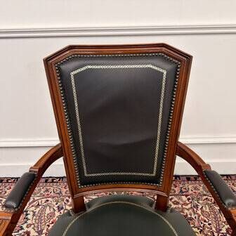 Large classic English green Chesterfield office chair