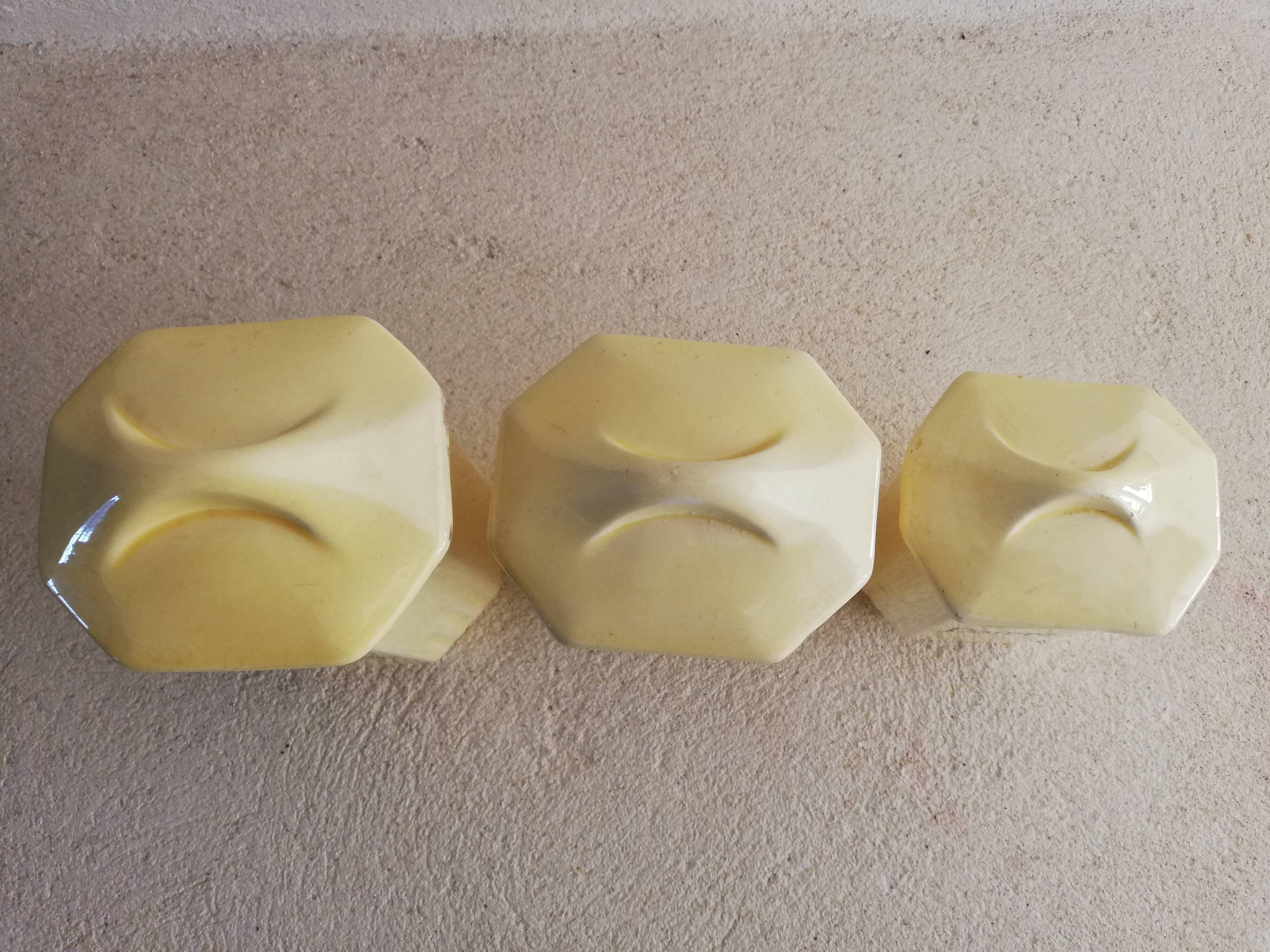 3 vintage spice pots iron earth