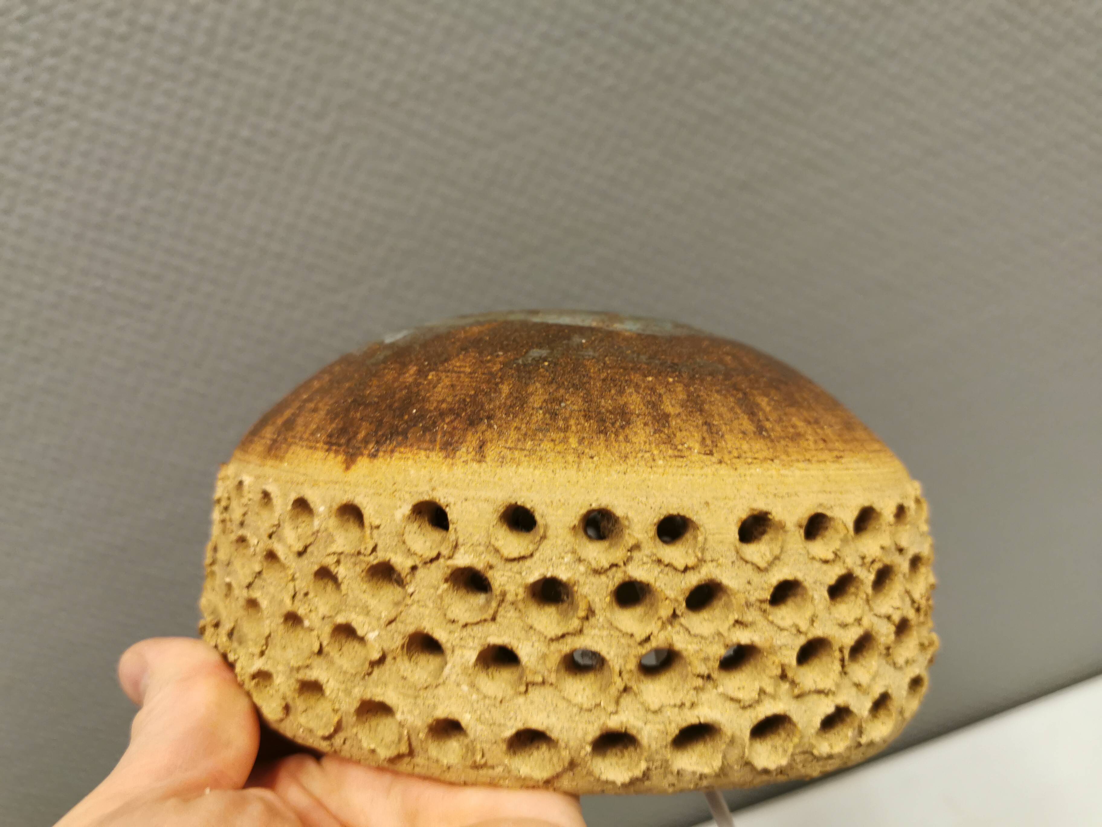 Small ceramic wall light, Danish and estimated from the 1970s.